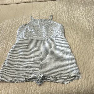 Vineyard vine size 16 striped romper